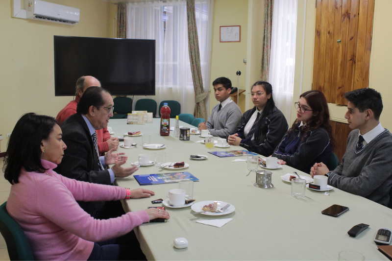 Diputado presentó proyecto de estudiantes salesianos de Puerto Montt en Congreso de Chile