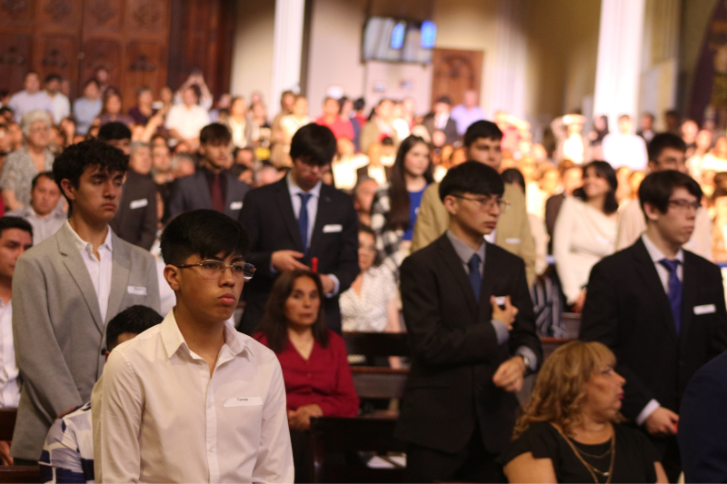Jóvenes de Salesianos Alameda recibieron sacramento de la Confirmación