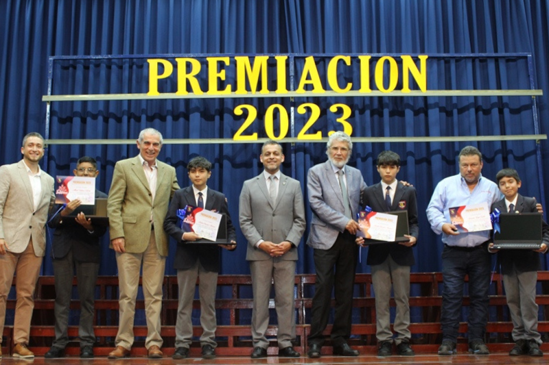 Don Bosco Antofagasta distingue a mejores estudiantes 2023