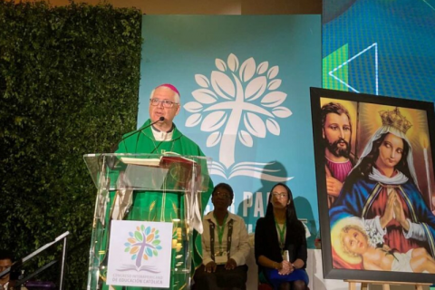 Mons. Alberto Lorenzelli anima a educadores católicos a perseverar en compasión y trabajo en equipo