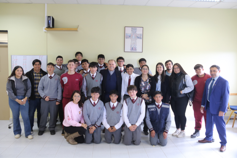 P. Nelson Moreno realiza visita inspectorial a Instituto Don Bosco Punta Arenas