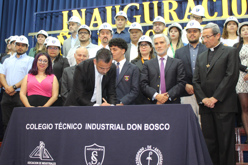Don Bosco Antofagasta reafirma convenio Empresa Colegio 2024